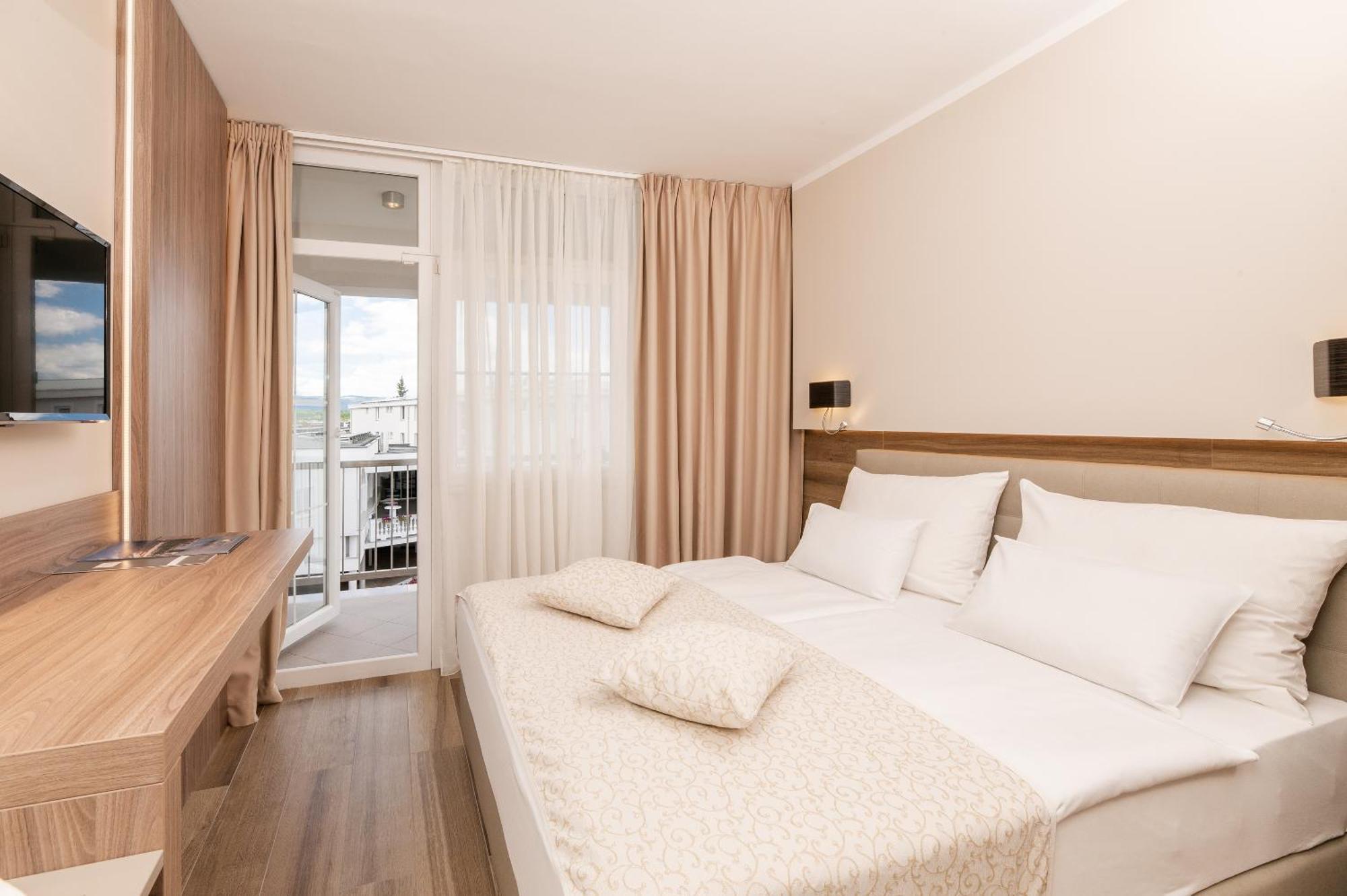 Hotel Malin Malinska Esterno foto